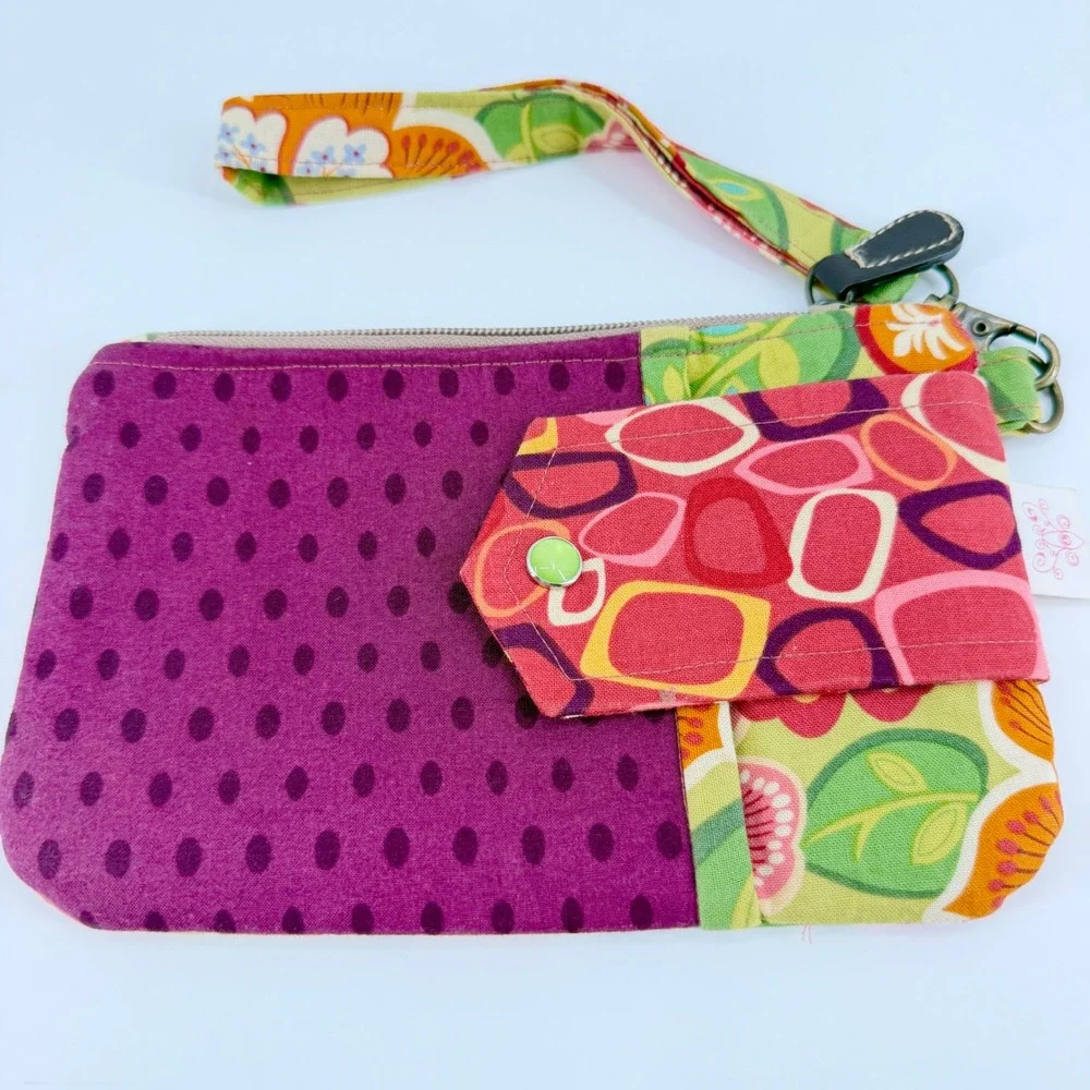 CT Designs Handmade Floral Patchwork Wristlet Wallet Clutch ID Window Boho